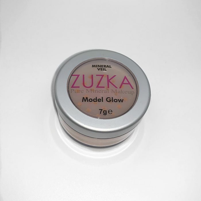 Mineral Veil Finishing Powder Model Glow - Image 2